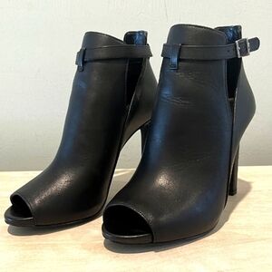 Michael Kors Lawson Black Leather Open Toe Boot  Size 7M   New Without B…